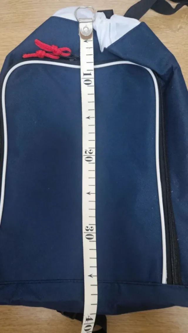 Zaino blu e bianco, leggero e comodo