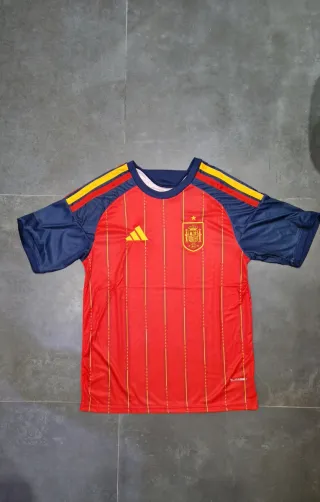 Camiseta Adidas España Selección Tallas S, M y L.