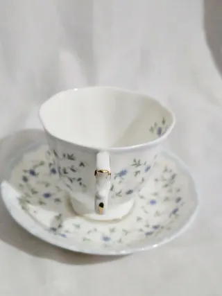 Juego de cafe o té de porcelana Inglesa Bone china