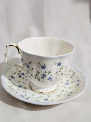 Juego de cafe o té de porcelana Inglesa Bone china