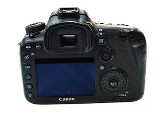 CÁMARA REFLEX CANON EOS 7D MARK II + 2 BATERÍAS Y CARGADOR