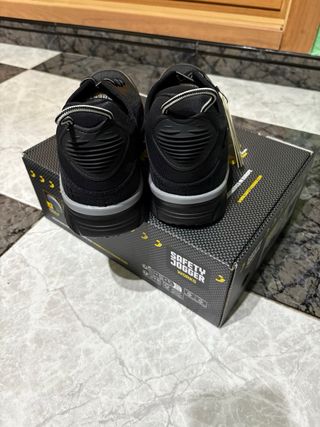 Zapatos de seguridad negros