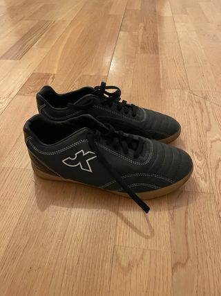 Zapatillas Fútbol Sala Kipsta Talla 38 Negras
