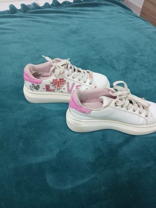 Sneakers Aldo bianche con dettagli rosa e strass