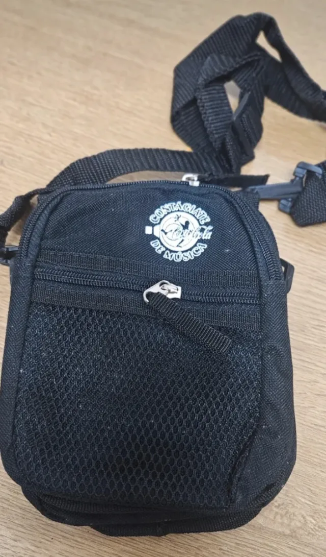 Borsa a tracolla nera con logo Coca Cola