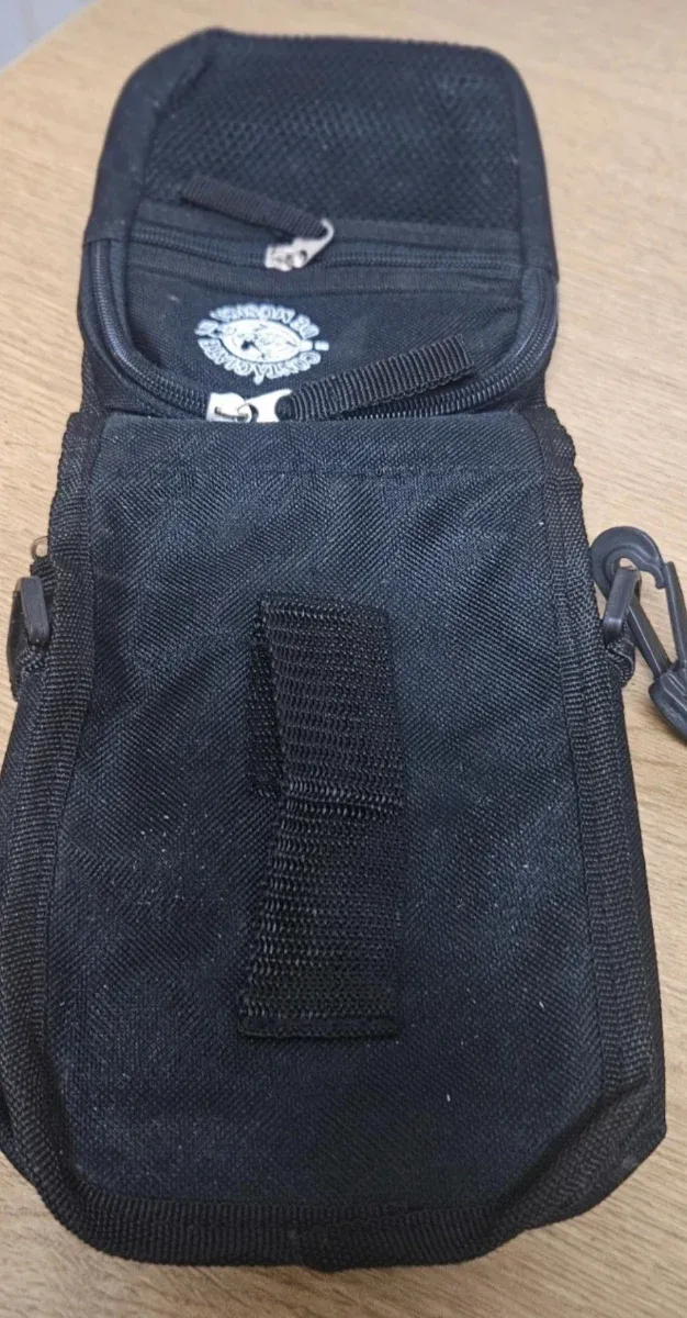 Borsa a tracolla nera con logo Coca Cola