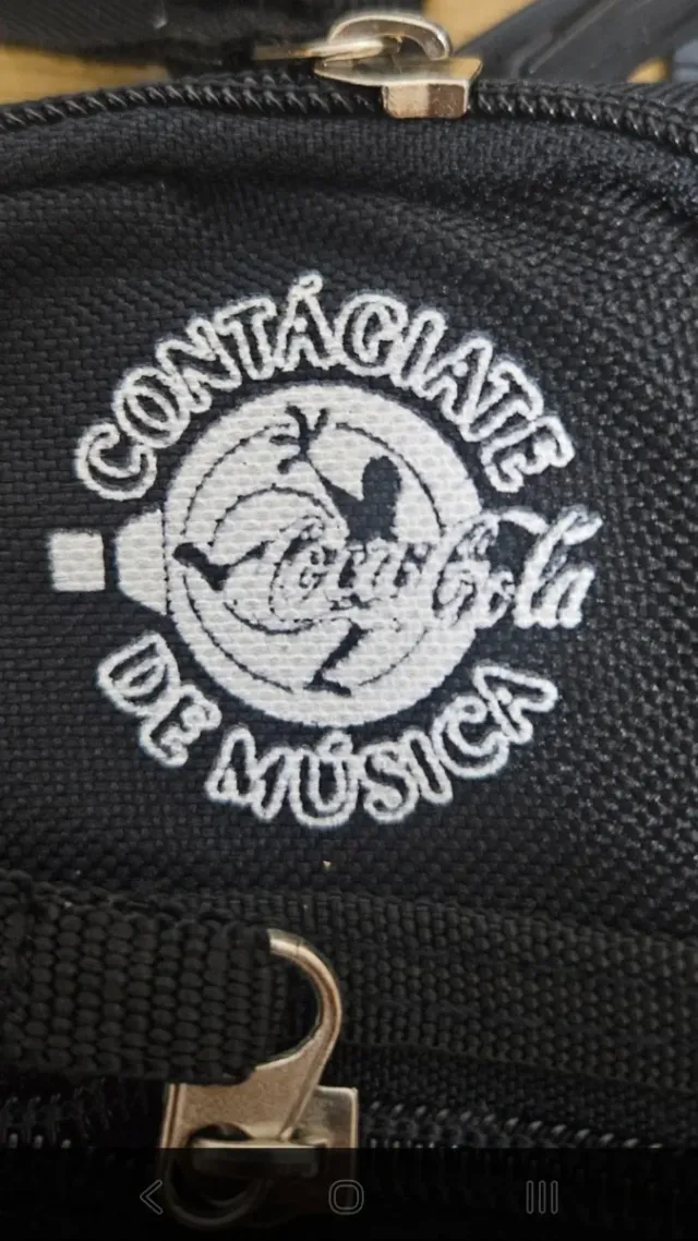 Borsa a tracolla nera con logo Coca Cola