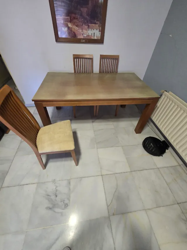 Mesa de comedor y 6 sillas