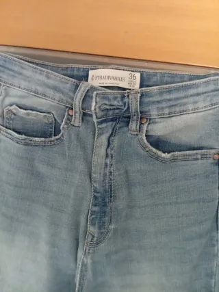 Pantalón vaquero campana azul