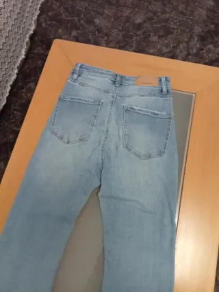 Pantalón vaquero campana azul