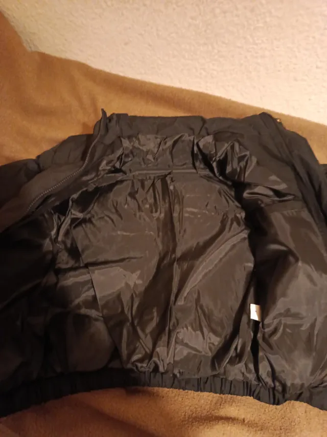 Abrigo acolchado negro talla M