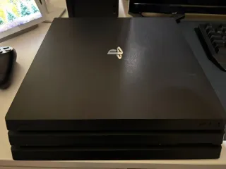 Ps4 Pro Sony 1TB Nero 2 joystick