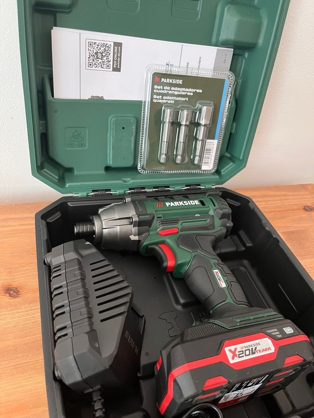 Parafusadeira de impacto recarregável