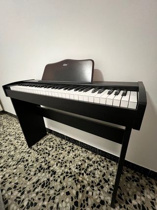 Piano Digital Negro
