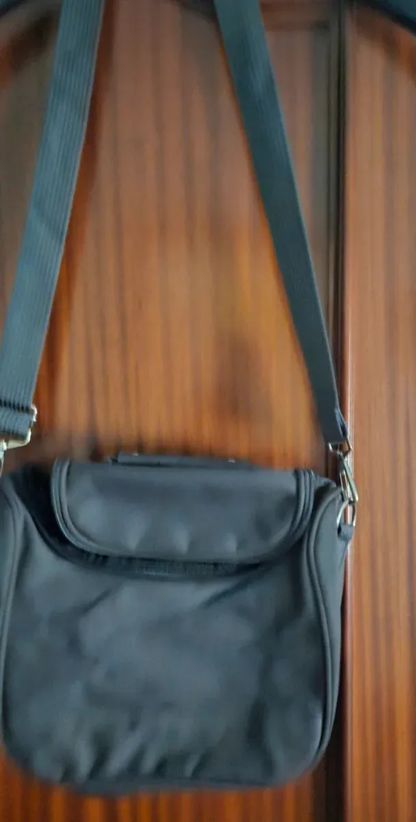 Borsa grigia molto pratica