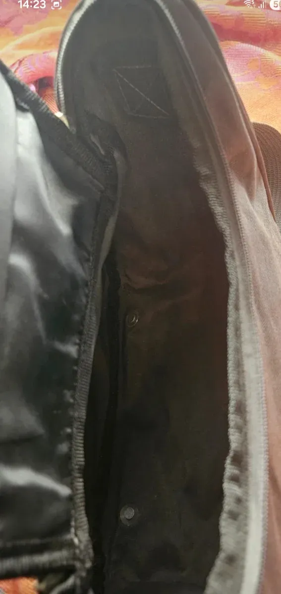 Borsa grigia molto pratica