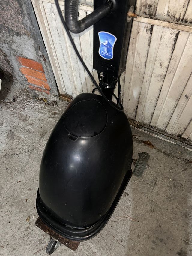 Ventilador con agua negro