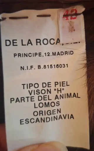 Abrigo de piel marrón