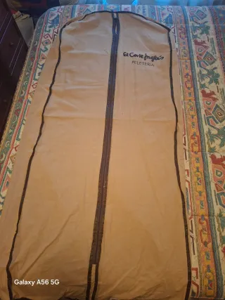 Abrigo de piel marrón