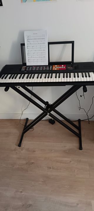 Teclado Yamaha PSR-F51