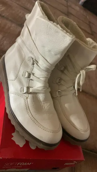 Botas Cuero  Talla 41/42 Blancas