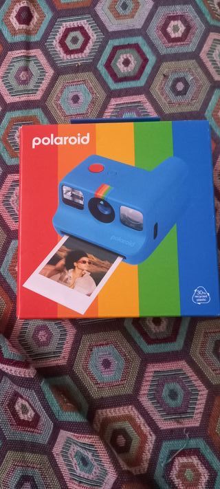 Cámara Polaroid Go Azul y Arcoíris
