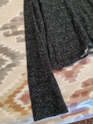 Sudadera Bershka corta capucha