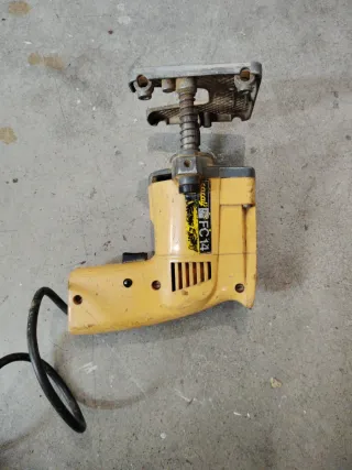 Fresadora embisagradora Casals FC14