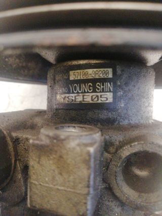 BOMBA SERVODIRECCION HYUNDAI TRAJET (FO)