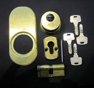 Bombillo / Cilindro MCM 30x30