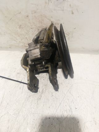 BOMBA SERVODIRECCION NISSAN TRADE