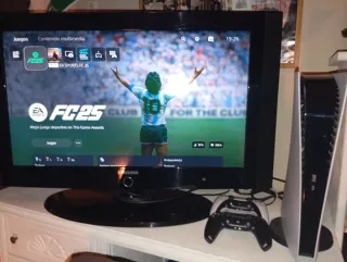 Ps5 con 2 mandos y FC 25