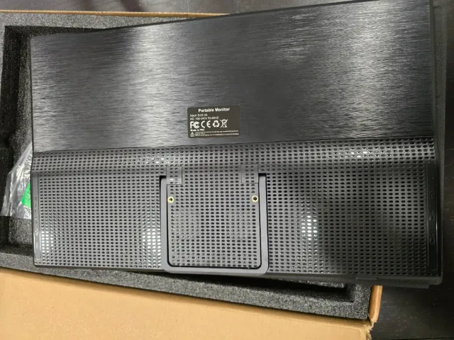 Monitor portatile 15.6 FULL HD con altoparlanti