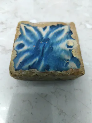 azulejo gótico azul