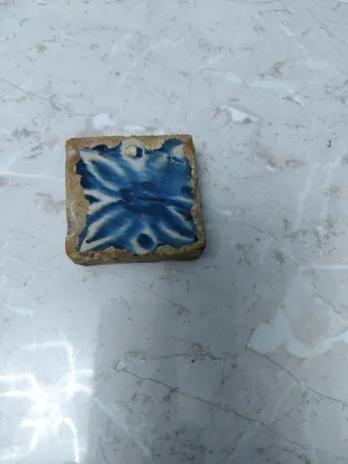 azulejo gótico azul