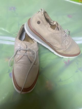 Zapatillas beige/doradas Talla 38