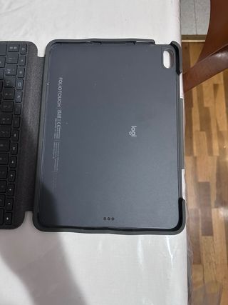 iPad 256GB Rosa, con boli, y funda con teclado