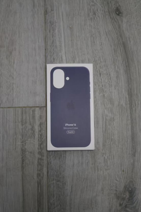 Custodia iPhone 16 Pro Max in silicone nuova 5