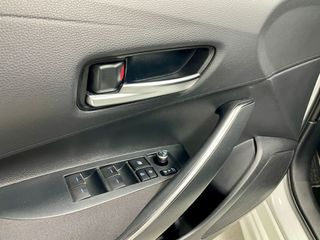 Toyota Corolla 1.8 125H ACTIVE TECH E-CVT