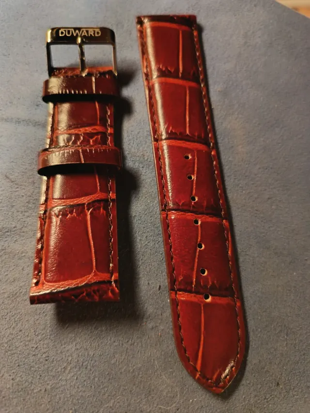 Correa Duward Piel Marrón Cocodrilo