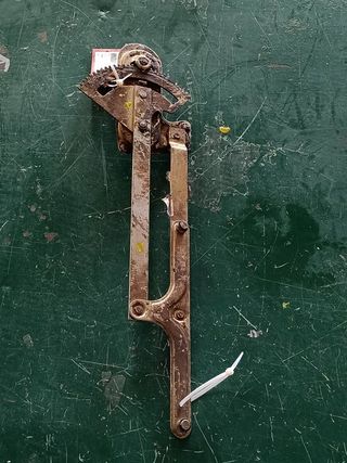 ELEVALUNAS DELANTERO IZQUIERDO RENAULT 5