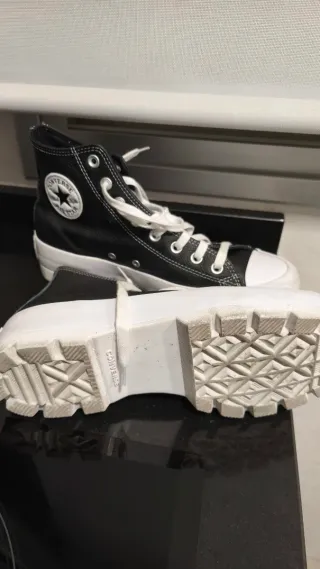 Converse Chuck Taylor Lugged Botas Negras
