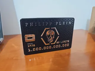 Philipp Plein Tarjeta Negra y Dorada