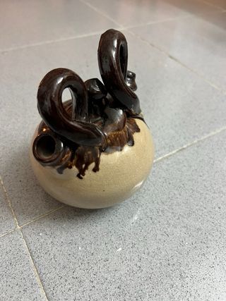 Botijo de cerámica artesanal