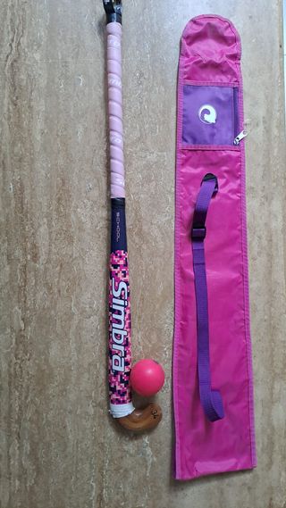 Palo de hockey Simba con funda y bola