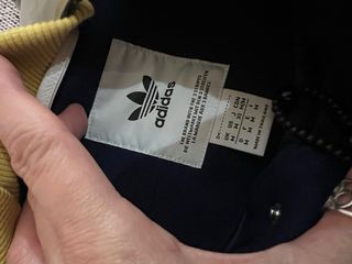 Chaqueta Adidas estilo University Real Madrid