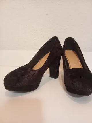 Zapatos de salón negros talla 40