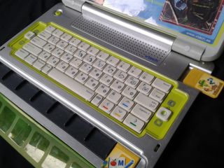 Ordenador infantil VTECH Genio (2 CARTUCHOS).