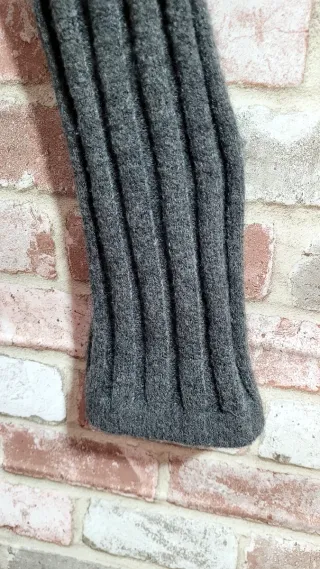 Jersey Bershka gris canalé crop