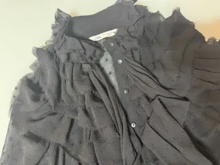 Camisa Zara volantes de plumeti talla M